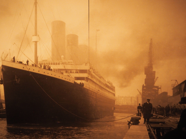 Historická fotografie Titanicu