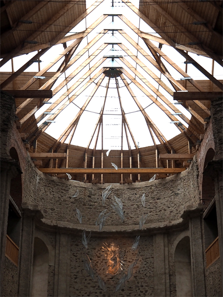 Skleněný strop - kostel Neratov