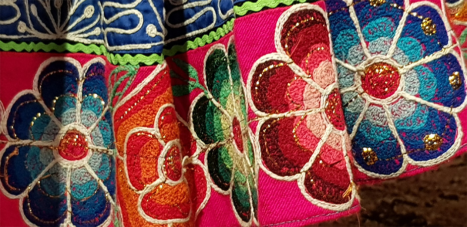 Květy na indiánské sukni - Náprstkovo muzeum