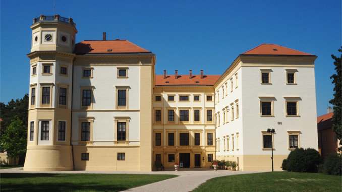 Zámek ve Strážnici